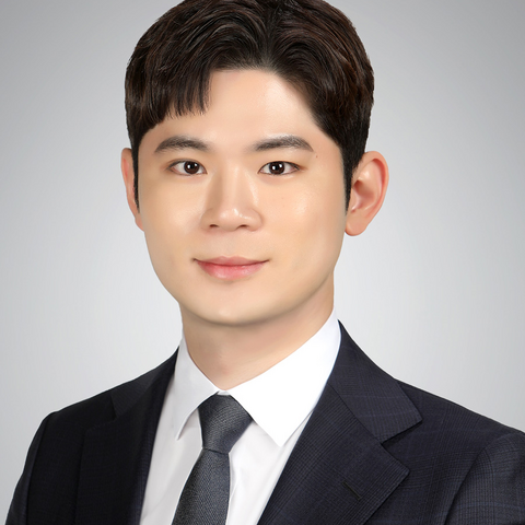 Photo of Dr. Hyeok Hee Lee